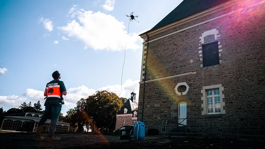 Traitement de toiture par drone - Voltac Rennes