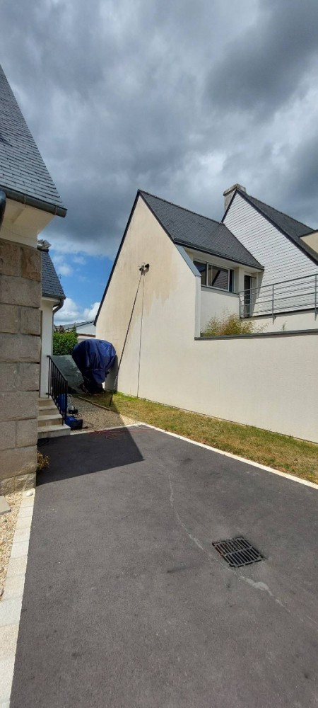 resultat_après_des_algues_rouge_et_des_traces_de_pollution_noires_rennes_par_voltac