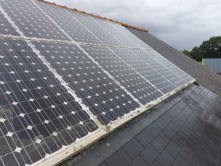 entretien_de_nettoyage_par_voltac_de_panneaux_photovoltaïques_par_drone